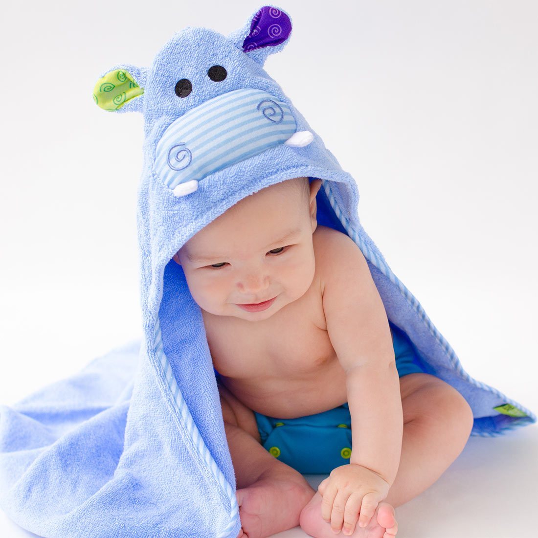 Zoocchini Baby Bundle: 100% Cotton Terry Hooded Towel & Bib (Hippo & Crab)