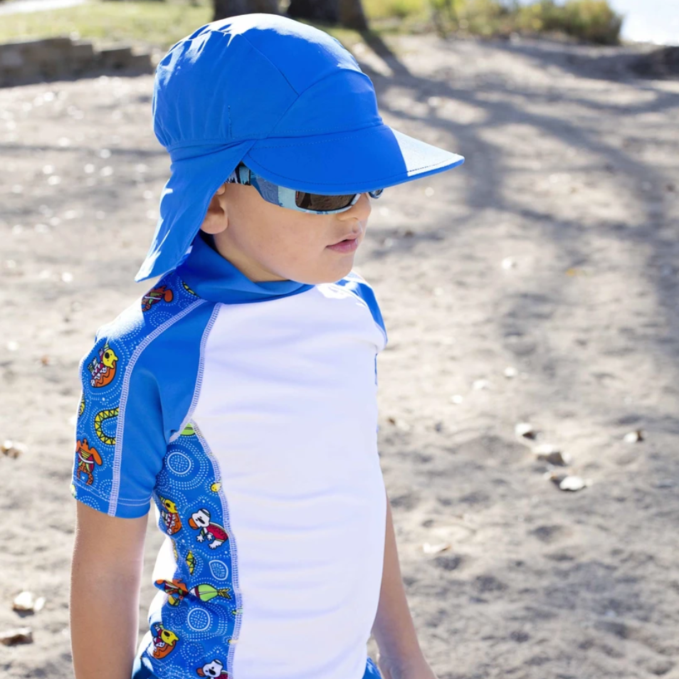 Hat with flap at back shop