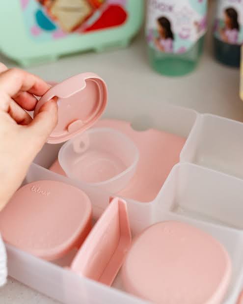 B. Box Snack Tubs