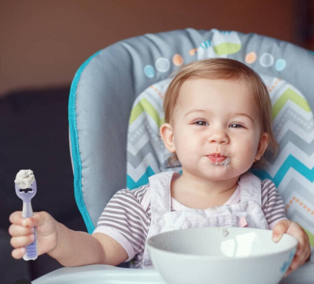 Numnum GOOtensil Self-feeding Pre-spoons (Set of 2) - Rosebud & Frosty Lilac